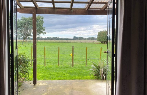 Greytown Cottage | Historic Drover's Cottage - Beautiful views