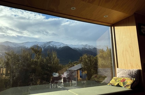St. Arnaud House | Holiday Home in Nelson Lakes- a peaceful bushy retreat in St Arnaud.