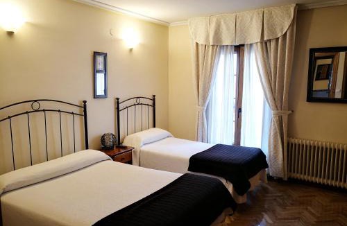 Old Town of Avila House | Hostal Alcántara