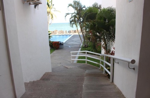 Bucerias Hotel | Hotel y Suites Corita