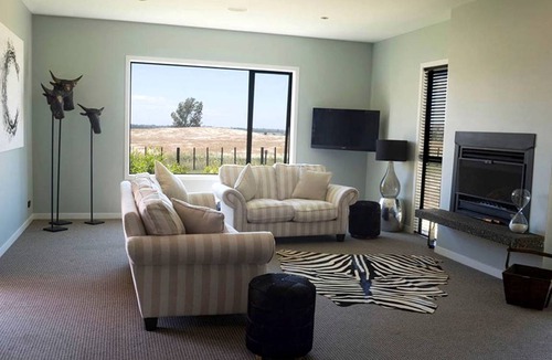 Poukawa House | House ∙ 1 bedroom ∙ 6 guests