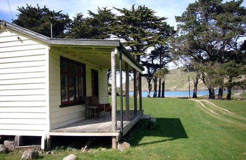 Akaroa House | House ∙ 1 bedroom ∙ 6 guests