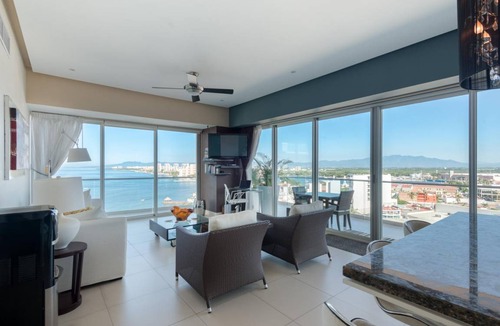 North Hotel Zone Apartment | ICONTower2-1401 Icon - Panoramic Views Ocean, Beach, Best Pool