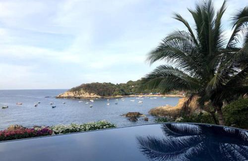 Hidalgo House | Infinity pool with spectacular views of the Pacific Ocean