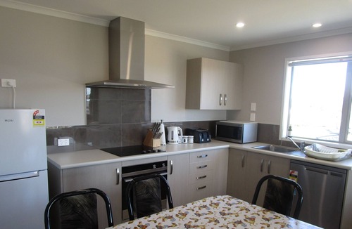 Wharewaka Apartment | Jaw Dropping Views, Taupo View Loft in stunning Wharewaka.