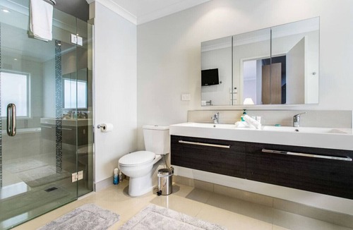 Orewa Apartment | Jewel of Orewa with pool, spa and ocean views