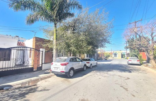 Monterrey Apartment | K FACTURA/4CAMAS/3CLIMAS/PORTON/WIFI/3TVS/lavadora mezq