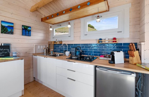Waitao House | Kaiate - Papamoa Hills Holiday Cabin