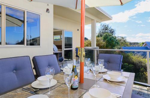 Omori House | Kaimanawa Lookout - Omori Holiday Home