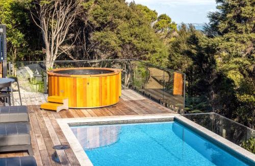 Waiheke Island Villa | Kaitiaki Lodge - Private pool & Spa