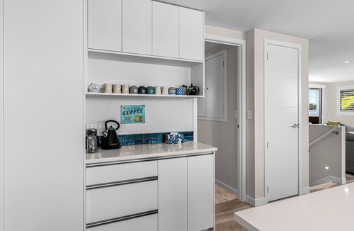 Snells Beach House | Kawau Bay Escape - Snells Beach Holiday Home