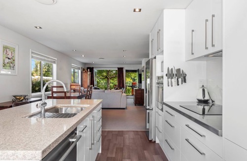 Kinloch Apartment | Kinloch Escape - 3 bedrooms, 3 Bathrooms