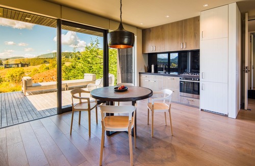 Kinloch Cabin | Kinloch Manor & Villas