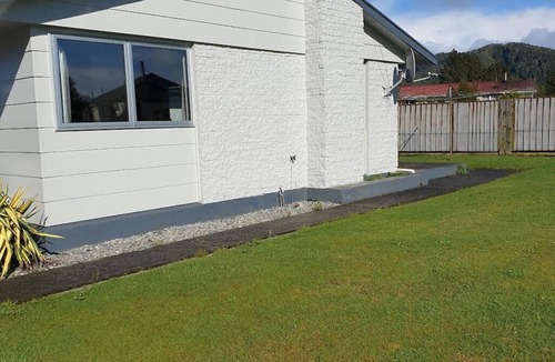 Reefton House | Kiwiana Gem to enjoy in Reefton