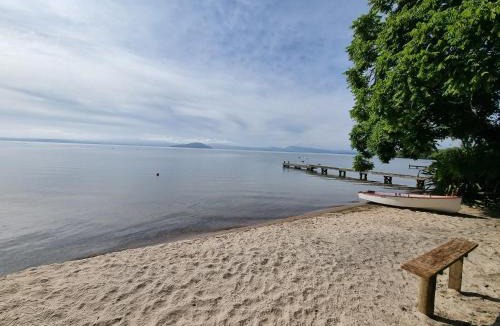 Hamurana House | Lake Haven - on the lakefront