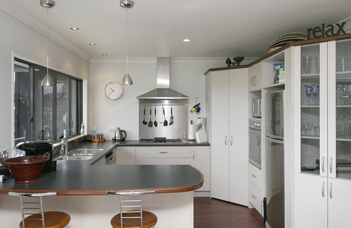 Motuoapa Cottage | Lake Magic - Motuoapa Holiday Home