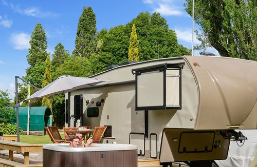 Lake Tarawera House | LAKE TARAWERA LUXURY ACCOMODATION