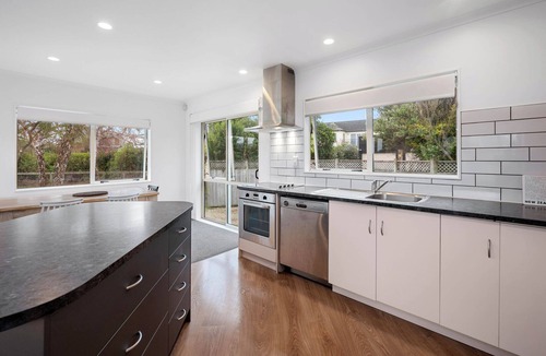 Wharewaka House | Lakeside Haven - Taupo Holiday Home