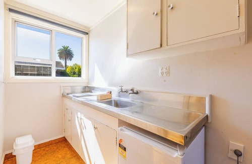 Hastings Hotel | Lavana Motels