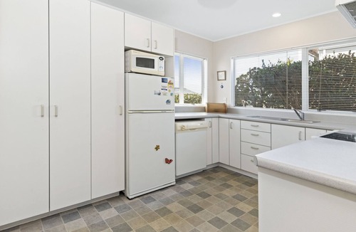 Manly House | Little Manly Cottage - Manly Holiday Home