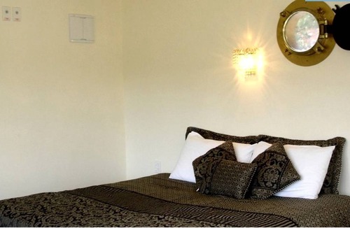 Otorohanga Cabin | Lodge ∙ 1 bedroom ∙ 6 guests