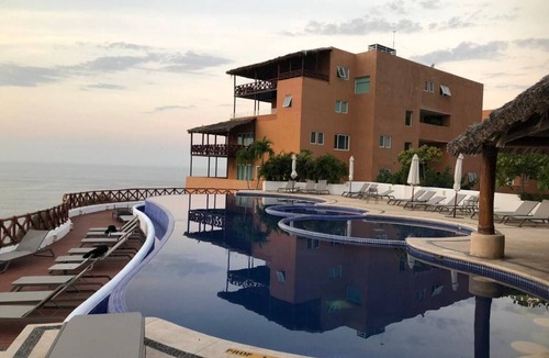 Brisas del Marques Apartment | Lujoso departamento con club de mar