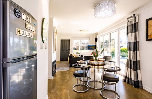 Martinborough Cottage | Luxury Accomodation on 26Rows Vineyard.