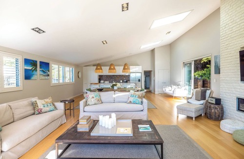 Palm Beach House | Luxury at Palm Beach is just a 5 min walk to Palm Beach