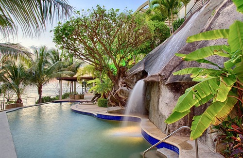 Boca de Tomatlan Villa | Luxury Beach Frontage Villa For Rent