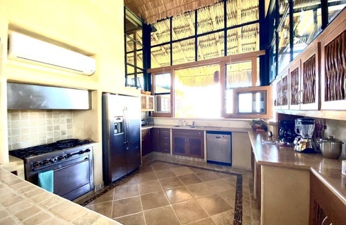 Ixtapa - Zihuatanejo Villa | Luxury Villa with Staff