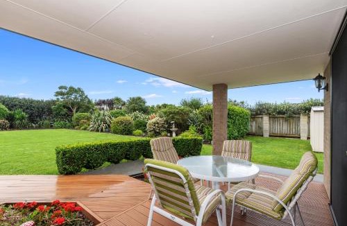 Waipu House | Magical Waipu - Central Family Holiday Home