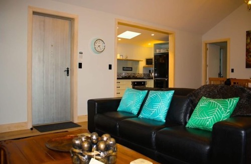 Christchurch House | Maison du Soleil, warmth in Chistchurch