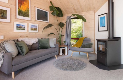 Nelson House | Maitai Magic - Nelson Holiday Home