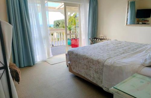 Mangawhai Heads Hotel | Mangawhai Lodge