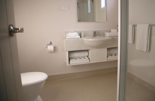 Waitara Hotel | Masonic Hotel