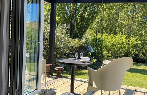 Matakana Apartment | Matakana Village Secluded Countryside Barn Stay