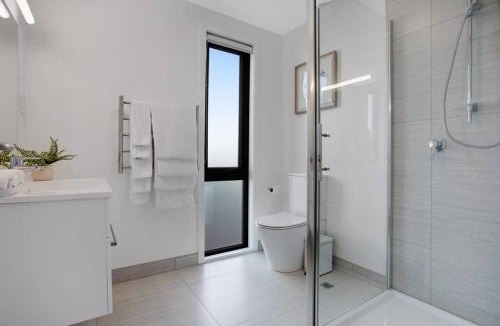 Auckland House | Modern Family Home 7km Airport Free Park