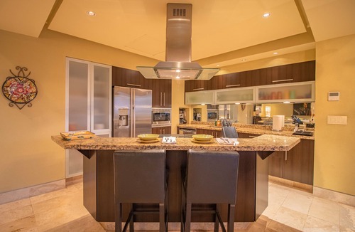 Emiliano Zapata Condo | Molino de Agua BEST in PV, amazing location. best pool! Walk EVERYWHERE