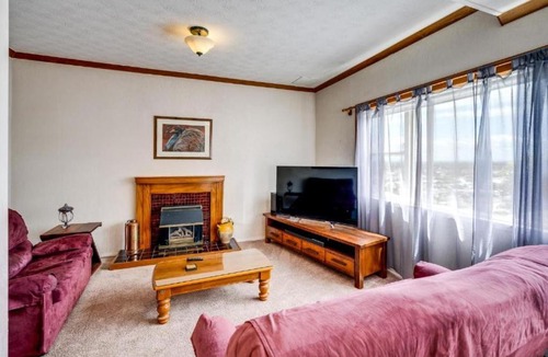 Hospital Hill House | Napier Hilltop Stays - Views, Pool & Pet Friendly!