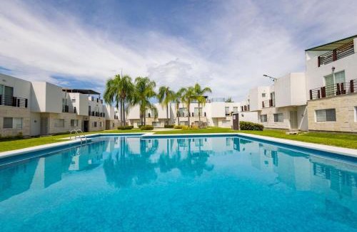 Yautepec Apartment | NEW Bamboo La Vista Pool & Fun
