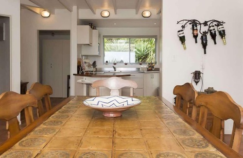 Oakura Villa | Oakura Beach Waterfront Cottage Escape
