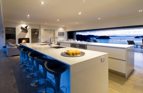Rawhiti House | Oke Beach House - Rawhiti Luxury