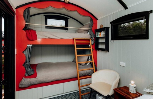 Onaero Cottage | Onaero s Quaint Little Cottages