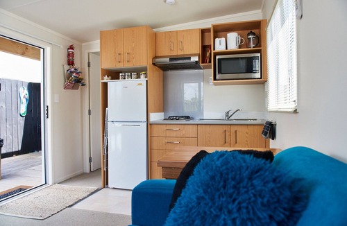 Orewa Cabin | Orewa Kiwi Cabins - Kea