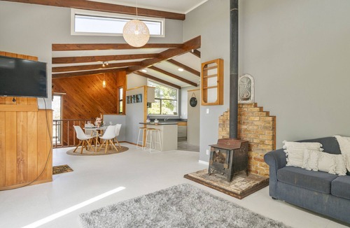 Tairua House | Paku View Retreat - Tairua Holiday Home