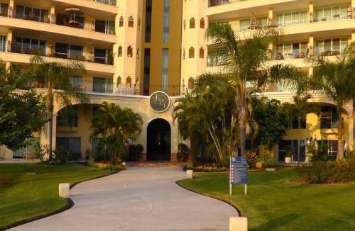 Marina Vallarta Apartment | Paradise apartment, private beach condo Bay View Grand
