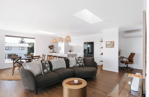 Papamoa Beach House | Pearl by the Sea ~ Papamoa Beach - Beyonder Holiday Homes