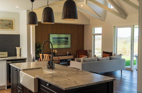Matakana House | Pool side country Getaway