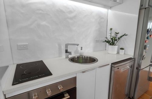Orewa Cottage | Poolside Waterfront - Orewa Oceanside Villa
