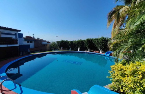 Tres de Mayo House | Private house with pool and panoramic view, Burgos Bugambilias